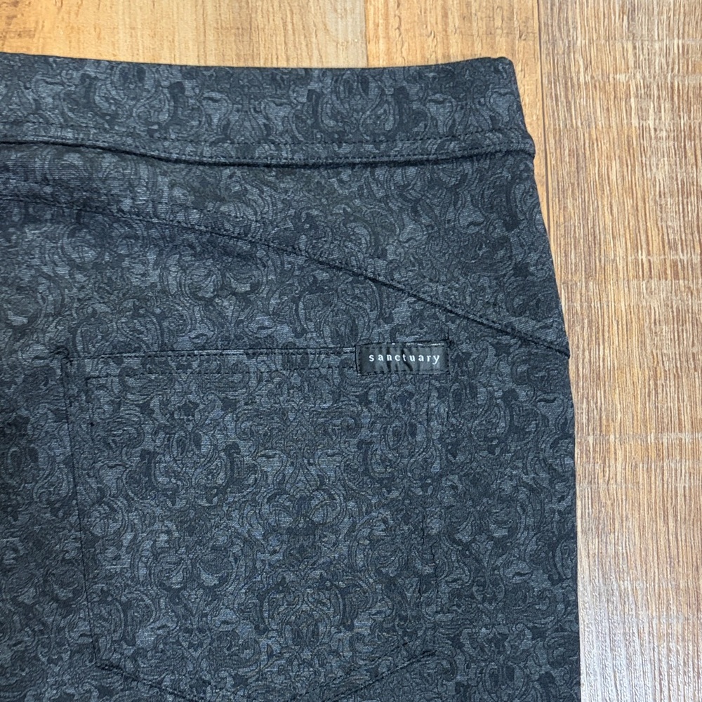 Gray Patterned Leggings - image 6